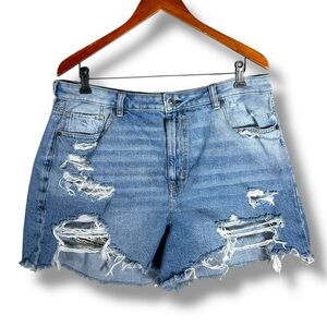 Women’s American Eagle Distressed Mom Denim High Waist Shorts Size 18